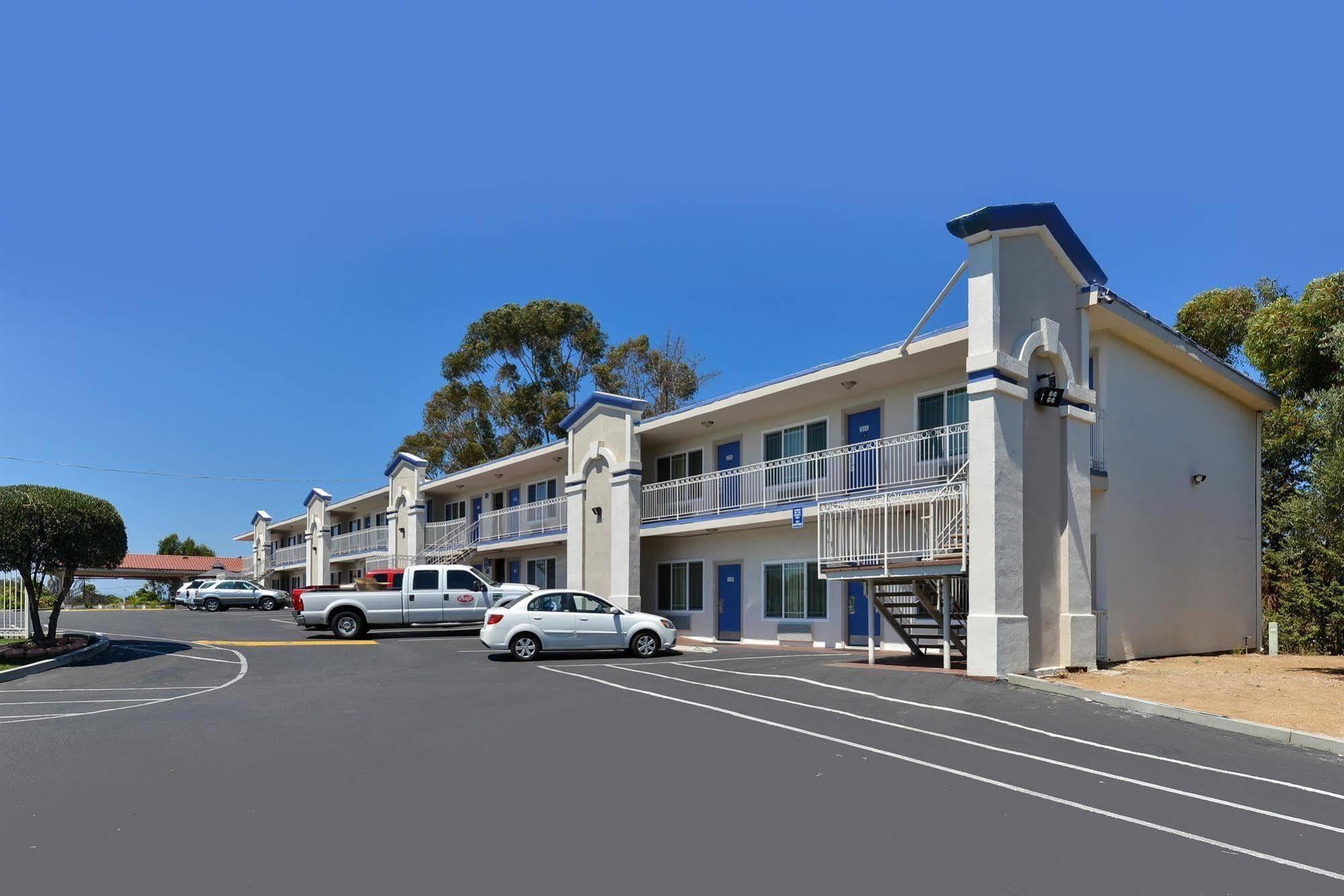 Motel 6-Vista, Ca Bagian luar foto