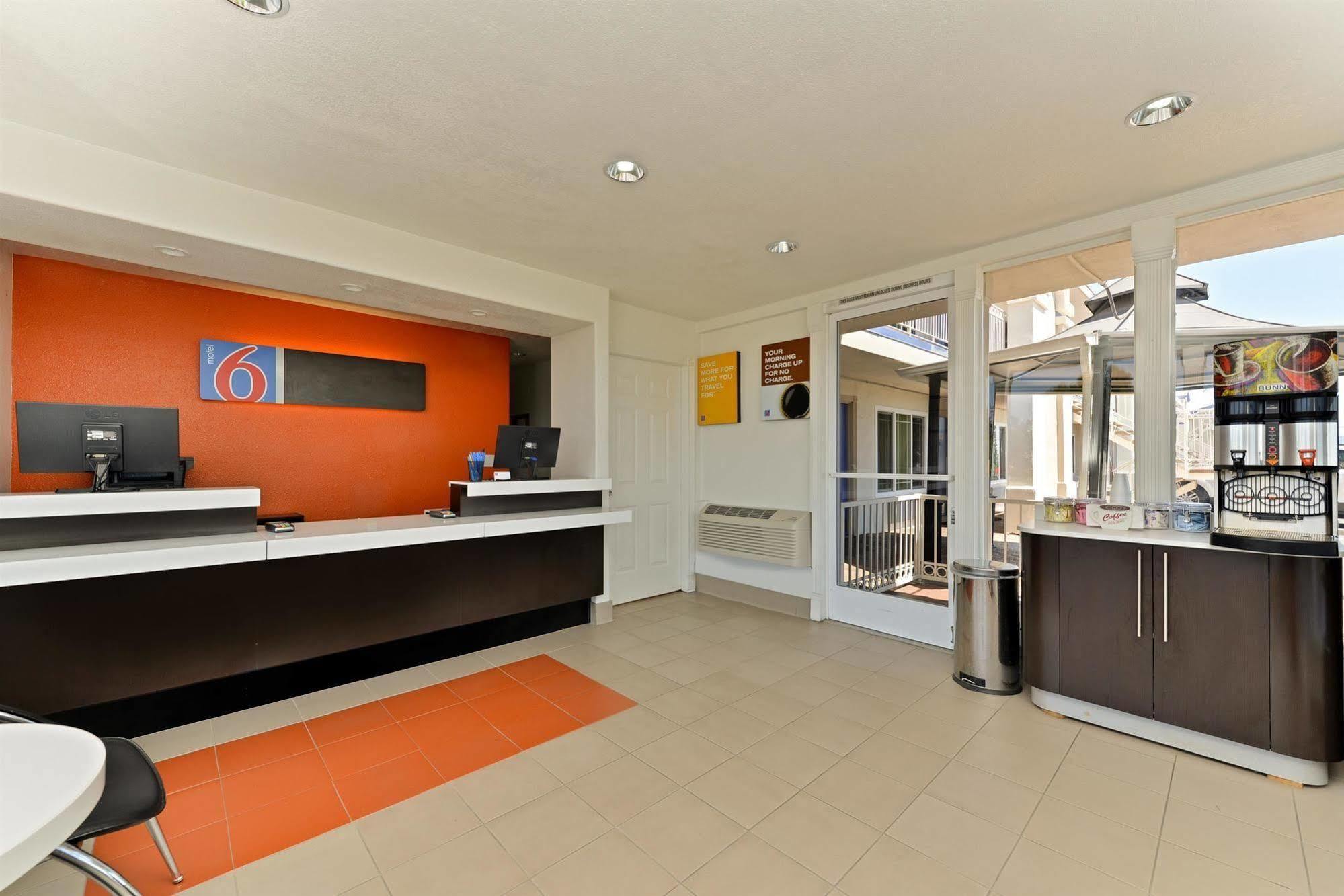 Motel 6-Vista, Ca Bagian luar foto